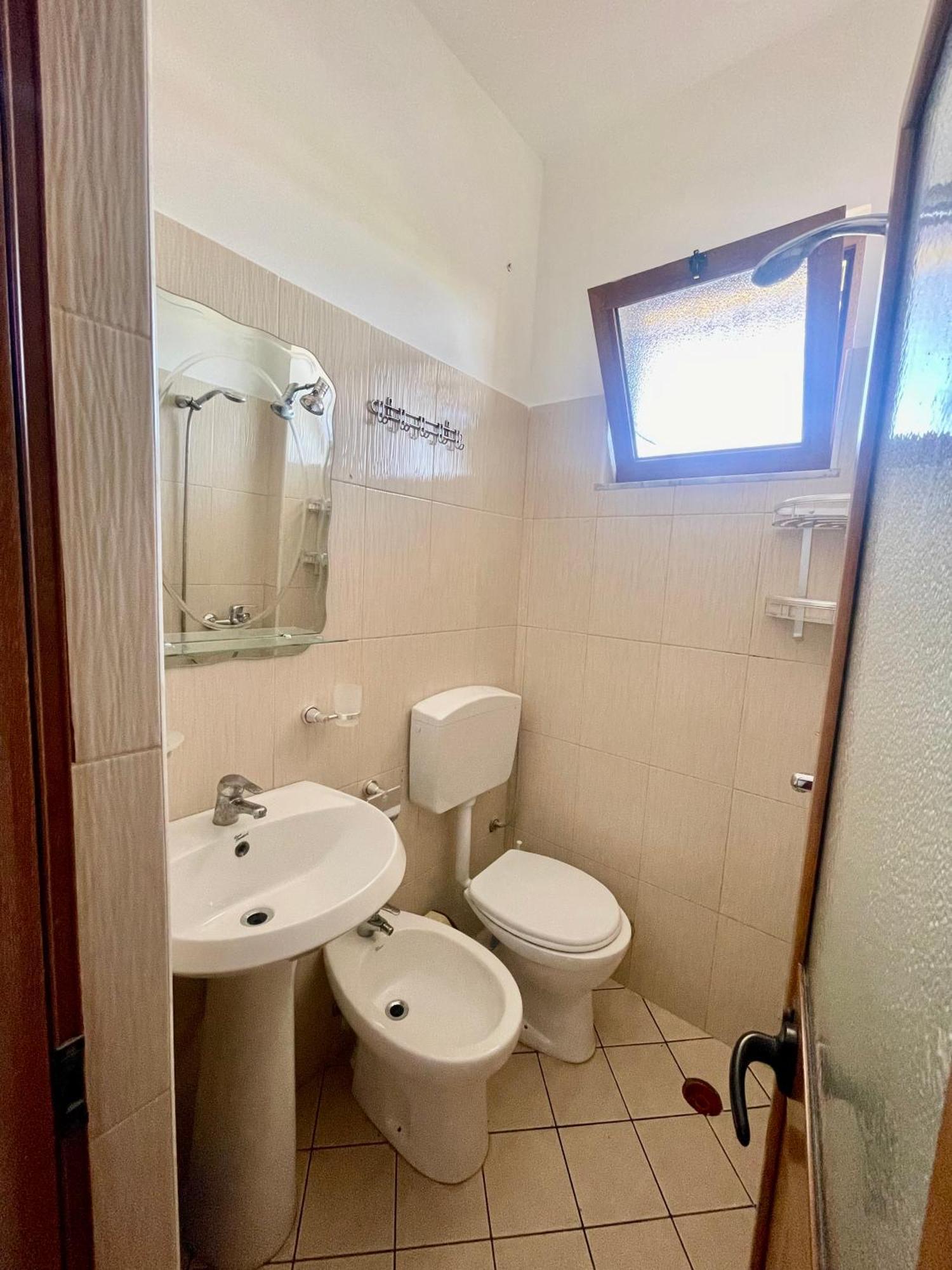 Xhou'S Home Shkoder Exterior photo